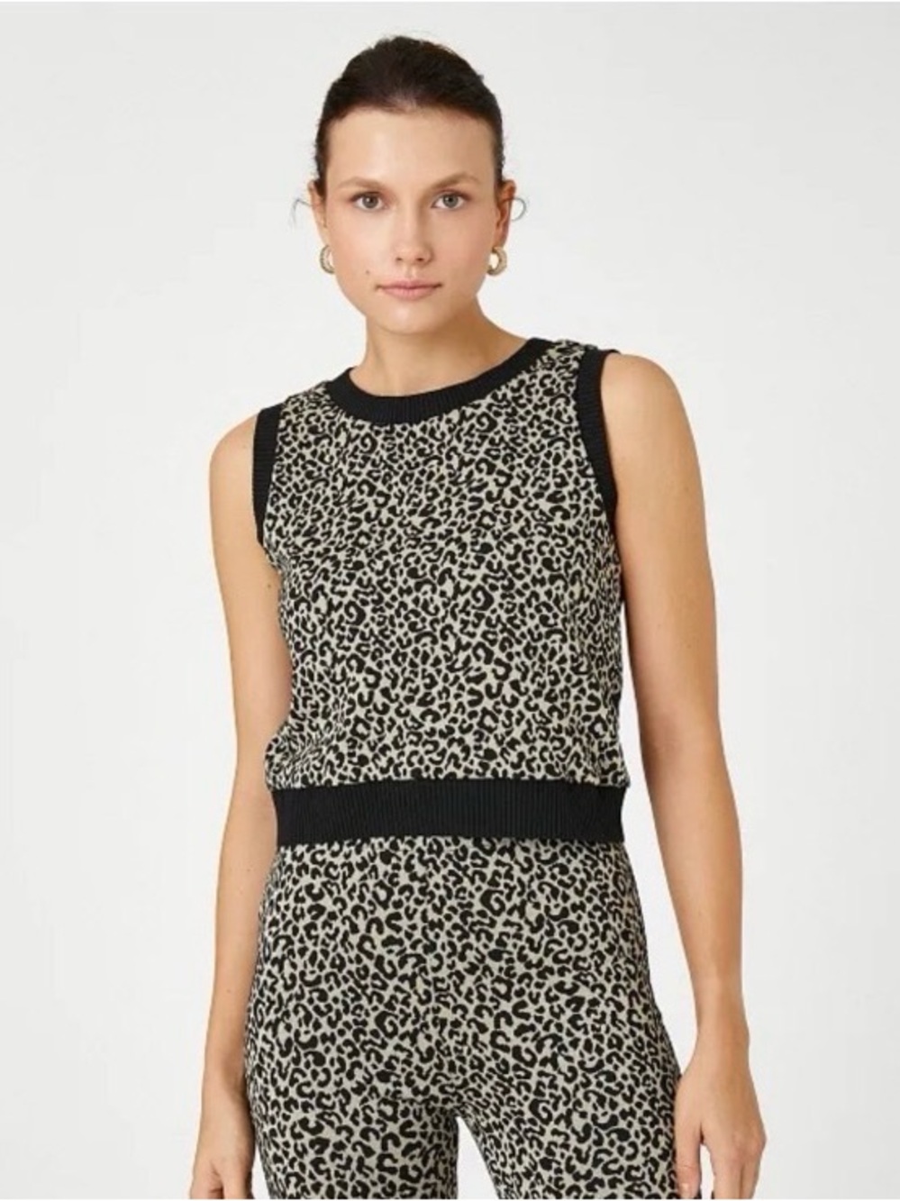 Koton Leopard Metallic Knit Sleeveless Sweater Top in Black and Gold, Size XS